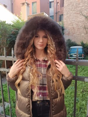 Piumino Con Cappuccio Ecopelliccia - immagine 3