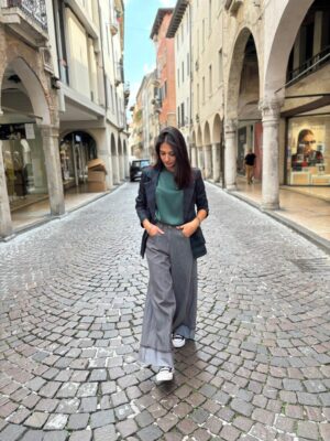 Jeans grigio palazzo risvolto - immagine 2
