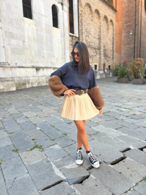 Felpa jeans manica pelliccia - immagine 2