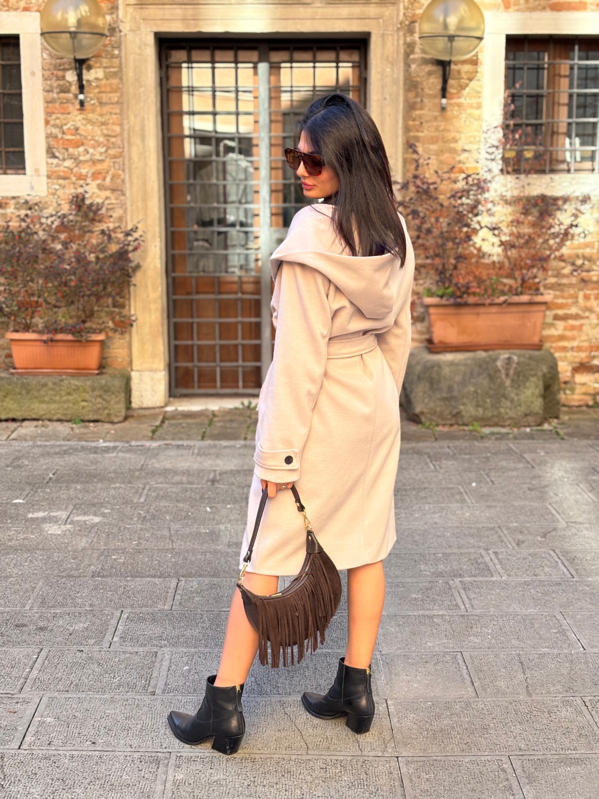 Cappotto cappuccio cintura - immagine 4
