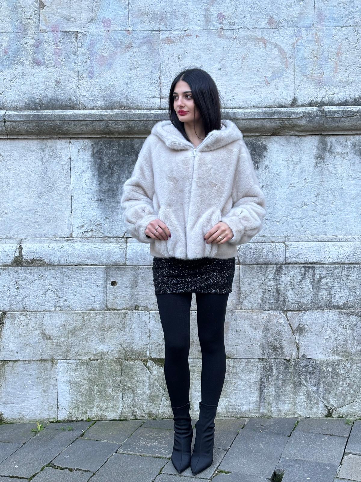 Pelliccia bomber cappuccio - immagine 3