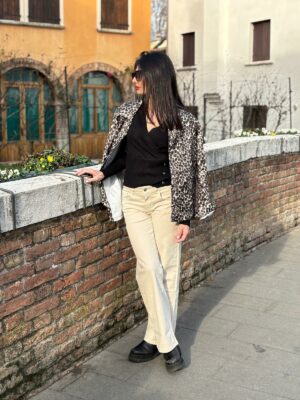 Maglia incrociata corta