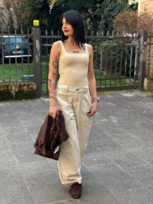 Top Semplice collo quadro